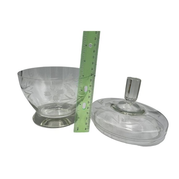Vintage Engraved Floral Crystal Candy Dish with Lid Clear Glass READ - Picture 8 of 14